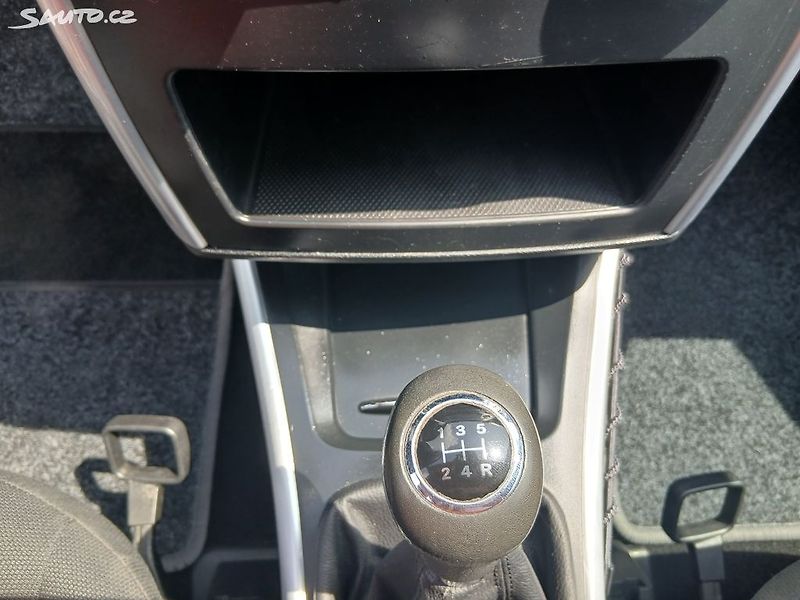Mercedes-Benz Třídy B 1.7i, KLIMATRONIC - fotka 19 z 31
