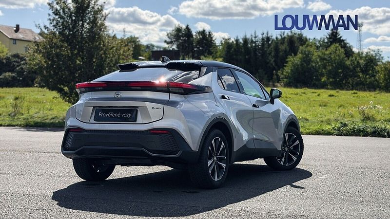 Toyota C-HR AT STYLE - fotka 17 z 19