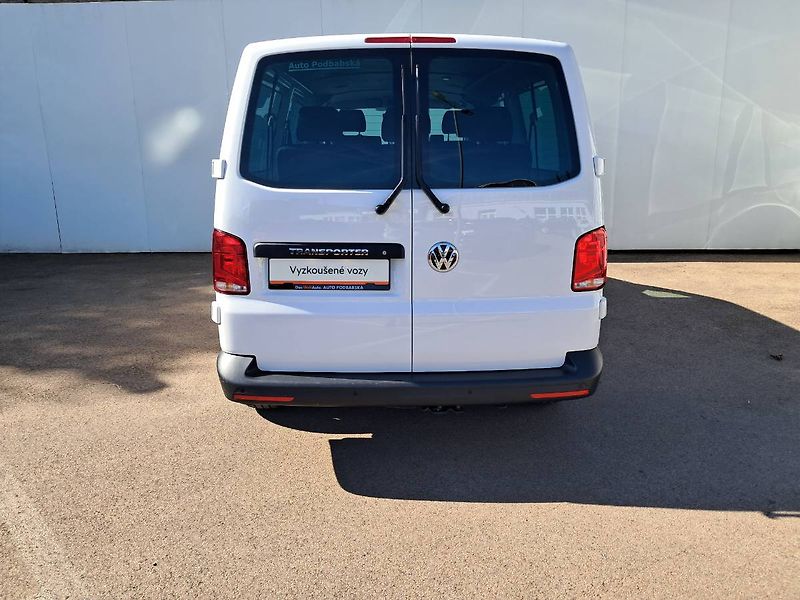 Volkswagen Transporter (2023) 6.1 Kombi 2.0 TDI TDI / 110 KW - fotka 21 z 22