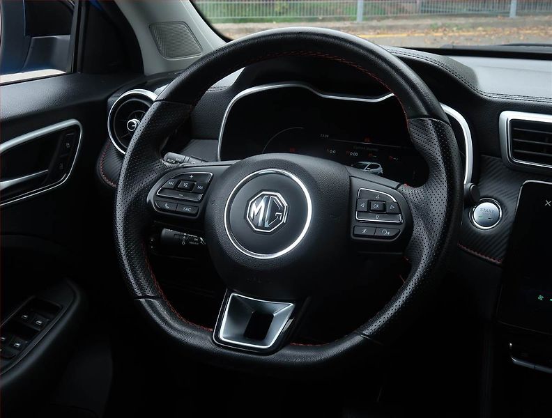 MG ZS (2022) 1.0 Turbo, Automat, Serv.kniha - fotka 23 z 23