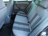 Volkswagen Golf (2008) 1.6i, AC, TZ - náhled 10