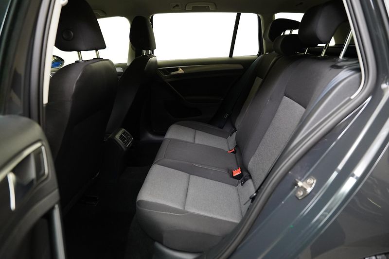 Volkswagen Golf - fotka 21 z 22