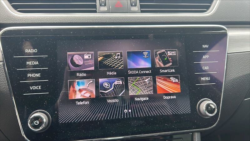 Škoda Superb (2018) 4X4GRT STY TD 140/2.0 A7F - fotka 21 z 30