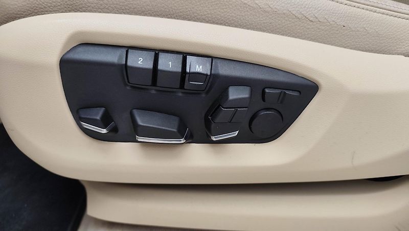 BMW X5 (2014) - fotka 34 z 63