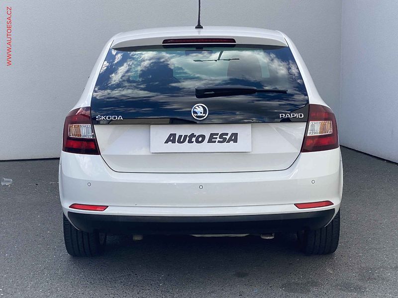 Škoda Rapid (2017) 1.6 TDi, ČR, Style, navi - fotka 5 z 18