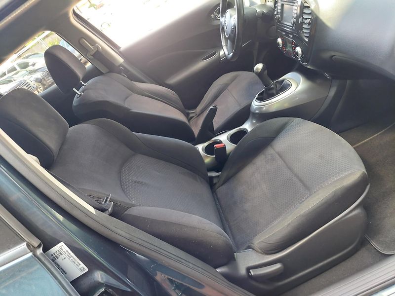 Nissan Juke (2012) TEKNA 1.6 - fotka 22 z 41
