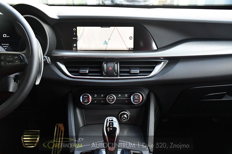 Alfa Romeo Stelvio 2.0T 16V 206kW VELOCE AT8 Q4 - fotka 23 z 49