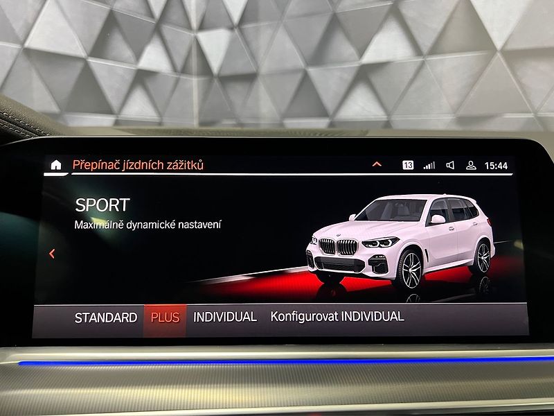 BMW X5 40d xDrive M-PAKET, EL. TAŽNÉ, - fotka 21 z 30