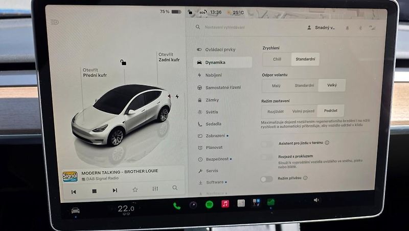 Tesla Model Y (2023) Long Range AWD DE SoH 92,4% - fotka 23 z 41
