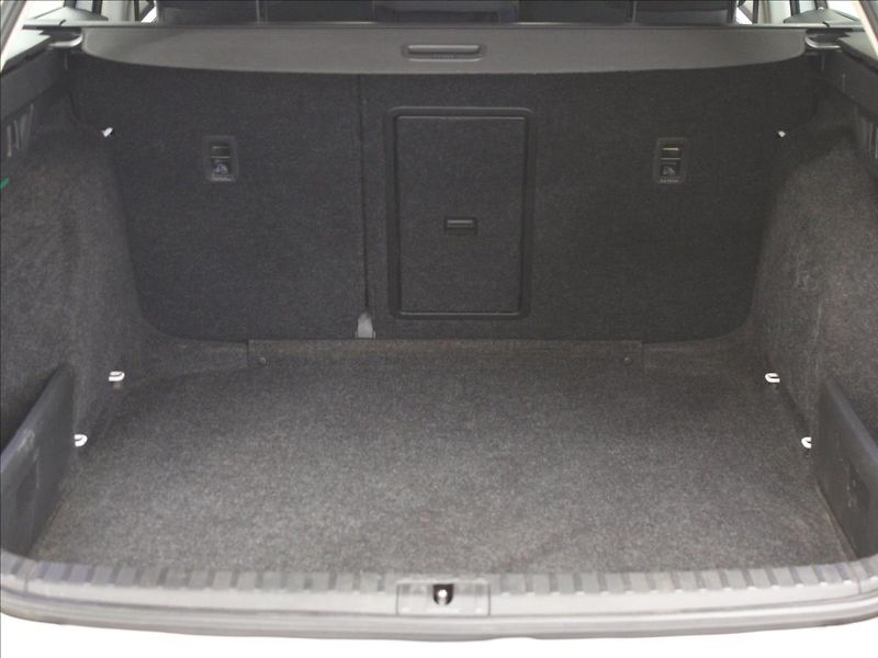 Škoda Octavia 2,0 TDI DSG style 1. maj. CZ - fotka 8 z 33