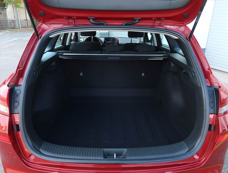 Hyundai i30 (2024) 1.0 T-GDI, Serv.kniha, Navi - fotka 14 z 19