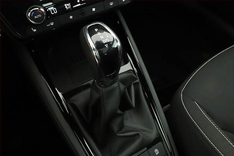 Škoda Kamiq (2026) 1.0 TSI, MONTE CARLO, AUTOMAT - fotka 10 z 21