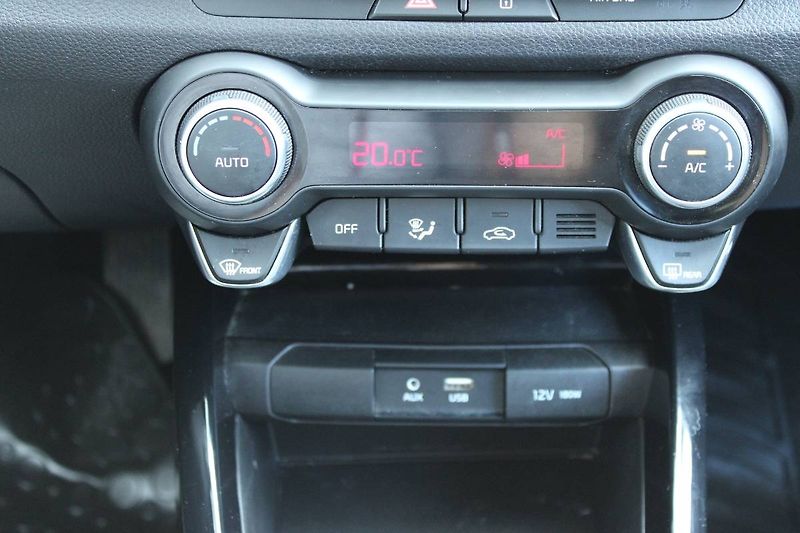 Kia Stonic (2020) 1.2. DPI 61kW manuál - fotka 25 z 30