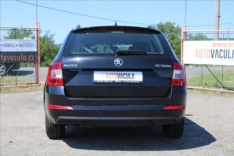 Škoda Octavia 1,6 TDi  DSG,STLYLE,SERVISKA - fotka 6 z 37