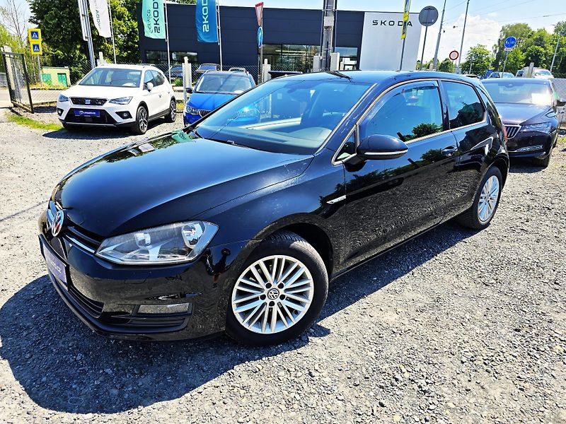 Volkswagen Golf 1.2TSI 63 KW CUP  - fotka 2 z 20