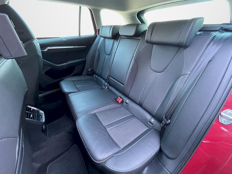 Škoda Octavia (2024) 1.5 TSI 110kW Style Plus combi - fotka 25 z 34