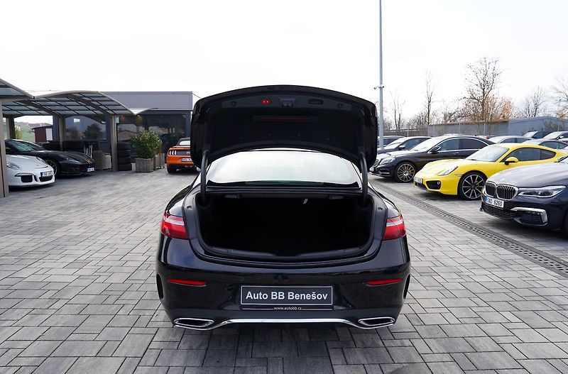 Mercedes-Benz Třídy E E 300d AMG Avantgarde/245 PS - fotka 11 z 34
