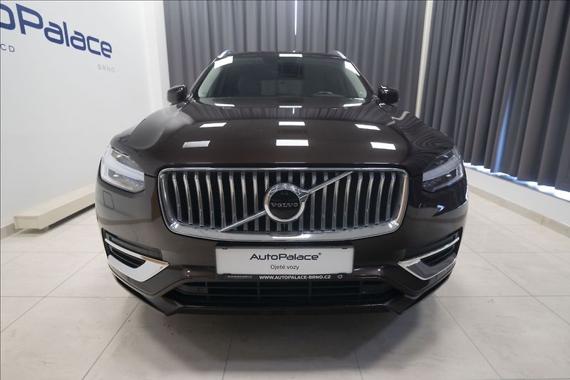 Volvo XC90 2,0 B5 AWD INSCRIPTION 7 MÍST - fotka 2 z 47