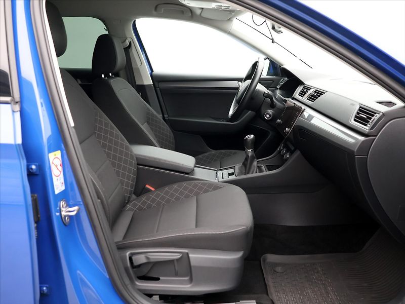 Škoda Superb 2,0 TDI 110kW Serv.Kniha - fotka 11 z 26