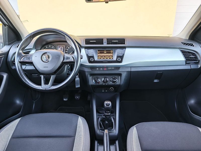 Škoda Fabia (2016) 1.2 TSi 66kw/ Tempomat/1.MAJ - fotka 22 z 29