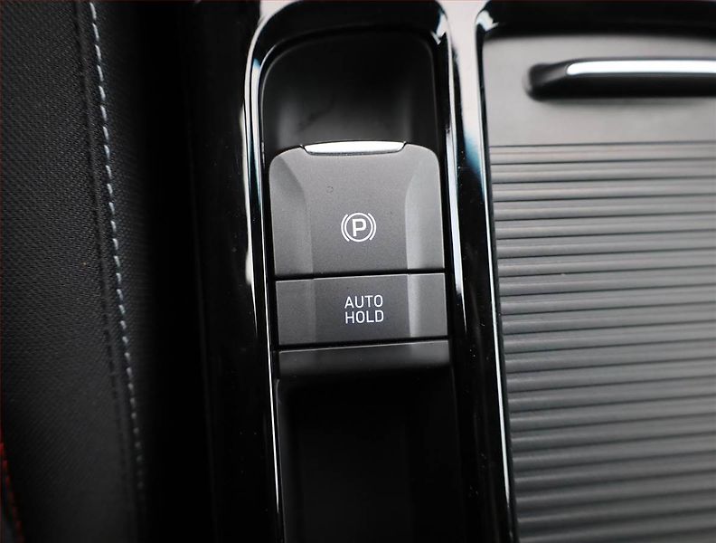 Hyundai i30 (2026) 1.0 T-GDI, N-Line, Navigace - fotka 19 z 21