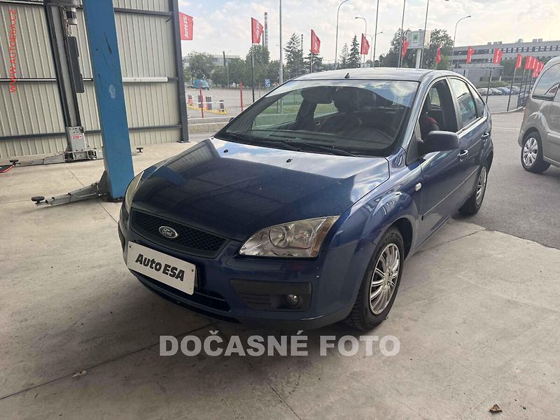 Ford Focus (2007) 1.6i, AC - fotka 1 z 3