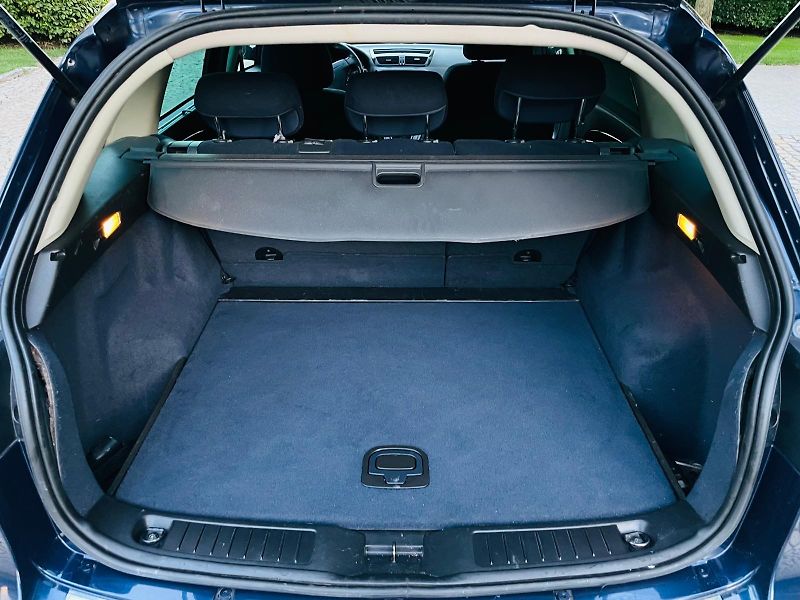 Fiat Croma 1.9D SENZORY SERVISKA TAŽNÉ - fotka 19 z 42
