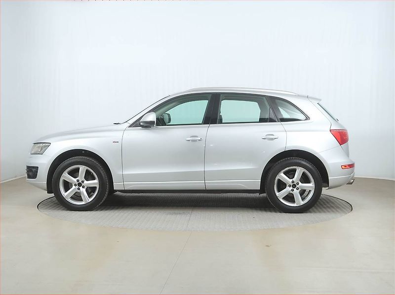 Audi Q5 (2009) 2.0 TFSI, 4X4, Automat - fotka 3 z 17