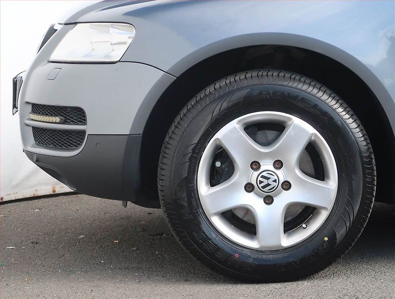 Volkswagen Touareg (2003) 3.2 V6, LPG, 4X4, Automat - fotka 15 z 21
