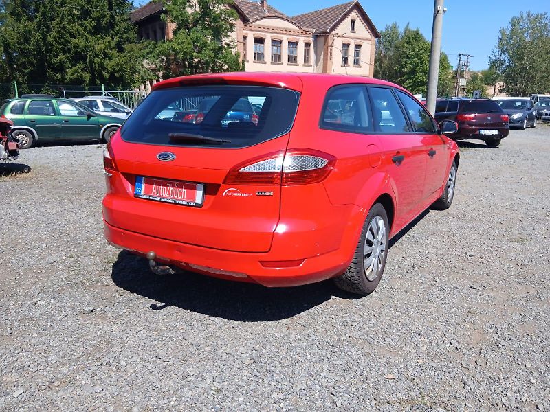 Ford Mondeo 2.0 TDCI, automat - fotka 11 z 31