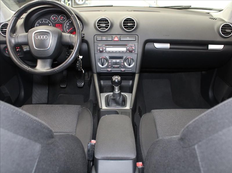 Audi A3 2,0 FSi 110kW Panorama Rozvody - fotka 6 z 19
