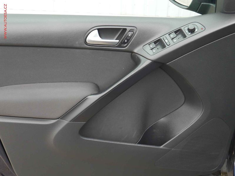 Volkswagen Tiguan (2013) 2.0 TDI, ČR, STK10/28 - fotka 15 z 15