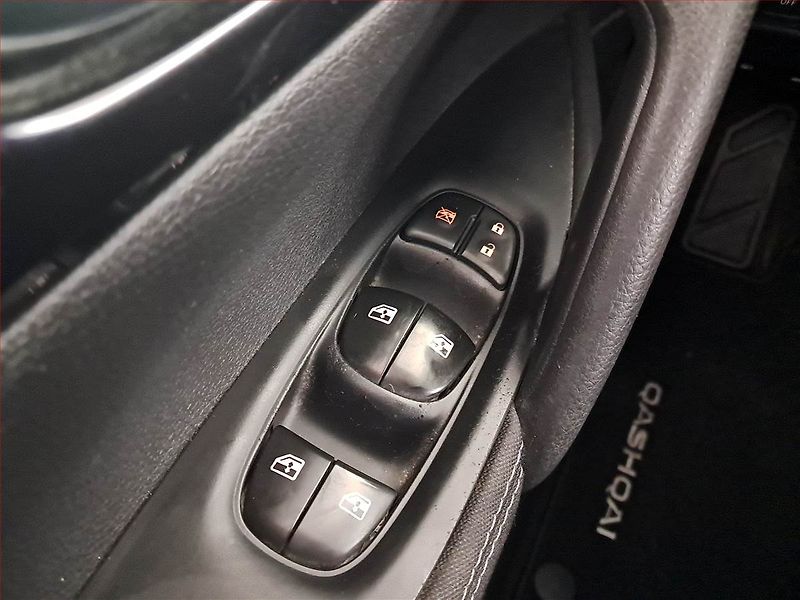 Nissan Qashqai (2018) Acenta 1.6 dCi, 4X4, ČR,1.maj - fotka 15 z 15