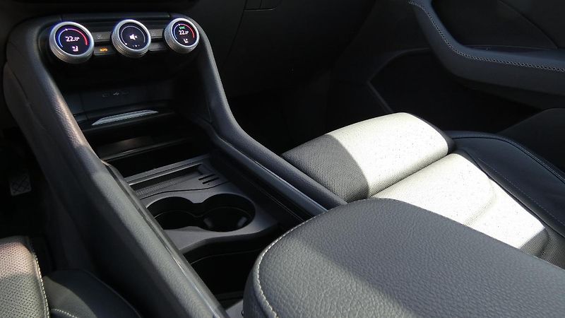 Škoda Kodiaq Exclusive Selection 142 kW 4x4 - fotka 6 z 31