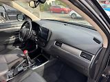 Mitsubishi Outlander (2017) Invite 2.0i MIVEC - náhled 25