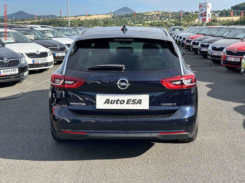 Opel Insignia (2018) 2.0CDTi, AT, navi, LED - fotka 5 z 19