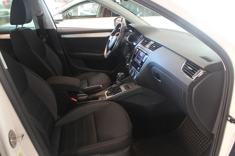 Škoda Octavia (2019) 2.0TSI DSG 4x4 140kW  - fotka 20 z 29