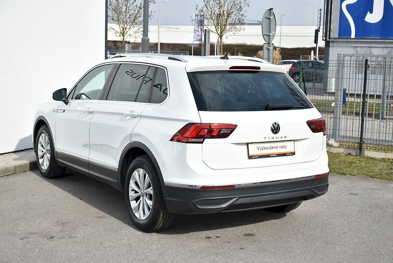 Volkswagen Tiguan (2021) LIFE 1.5 TSI 110KW DSG - fotka 11 z 32
