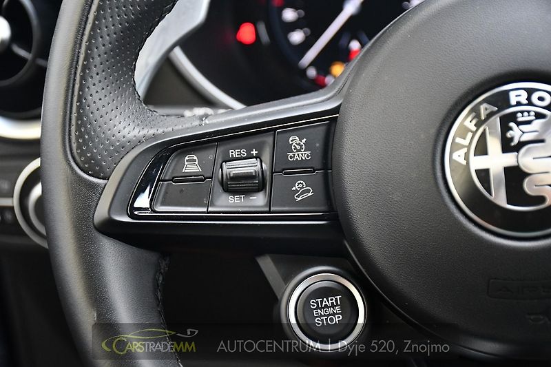 Alfa Romeo Stelvio 2.0T 16V 206kW VELOCE AT8 Q4 - fotka 27 z 44