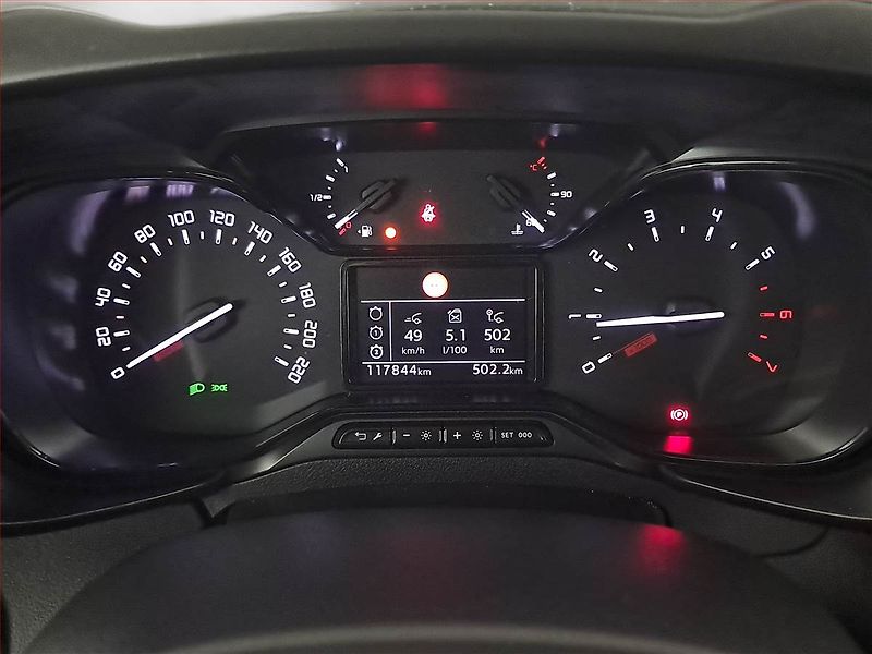 Citroën Berlingo (2022) Feel 1.5 BlueHDi, 5Míst, 818kg - fotka 11 z 19