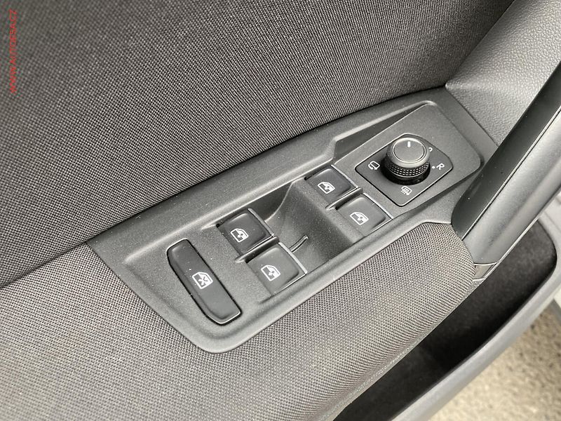 Volkswagen Tiguan (2018) 2.0 TDi, ČR, DSG - fotka 13 z 18