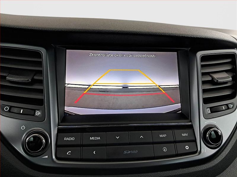 Hyundai Tucson (2017) Trikolor 1.7 CRDi, Serv.kniha - fotka 16 z 19