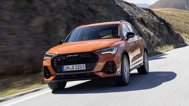 SUV Audi teď mají osmiúhelníkovou masku chladiče