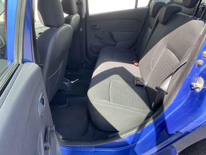 Dacia Logan (2014) 1.5 dCi, 2.maj, AC, el. - fotka 10 z 15