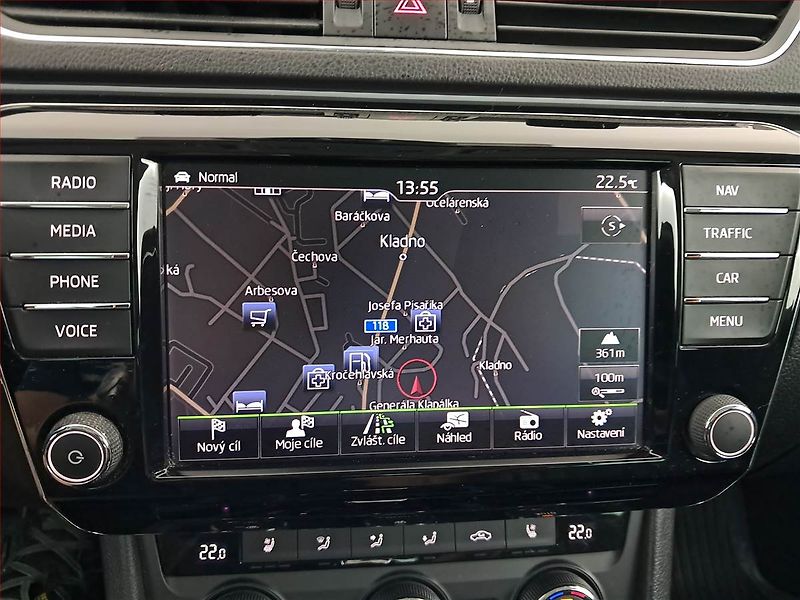 Škoda Superb (2017) Laurin&Klement 2.0 TDI 4x4 - fotka 17 z 24