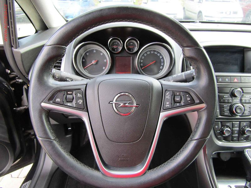 Opel Astra (2014) 2.0CDTi, Automat - fotka 13 z 21