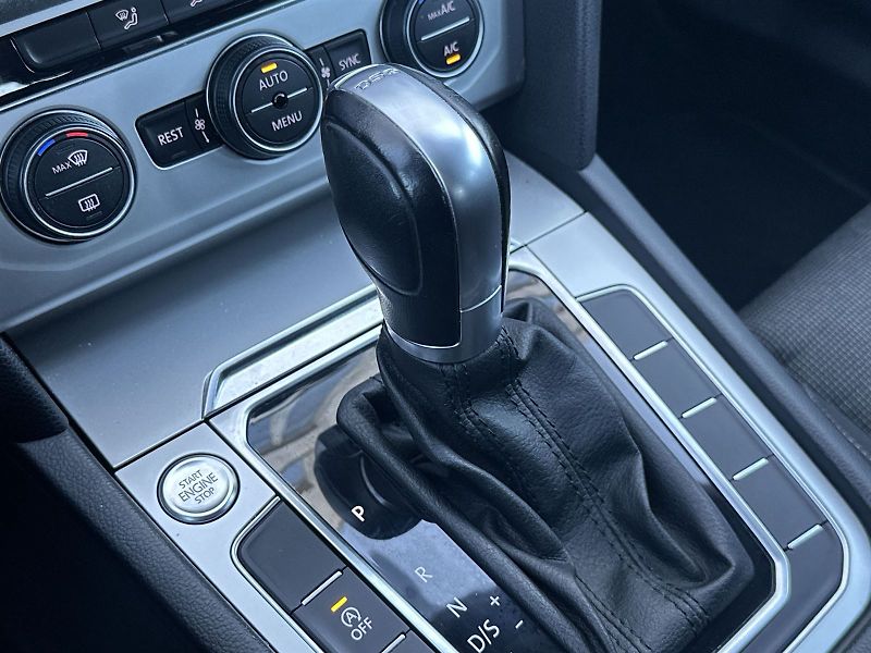 Volkswagen Passat (2018) Variant 2.0 TDI DSG Comfortlin - fotka 15 z 27