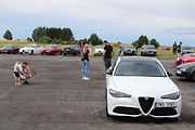 Nultý ročník srazu vozů Alfa Romeo v Jihočeském kraji se uskutečnil v sobotu 29. července na letišti v Jindřichově Hradci.