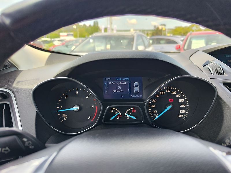 Ford Kuga 2.0 TDCi/103kW Titanium - fotka 15 z 31