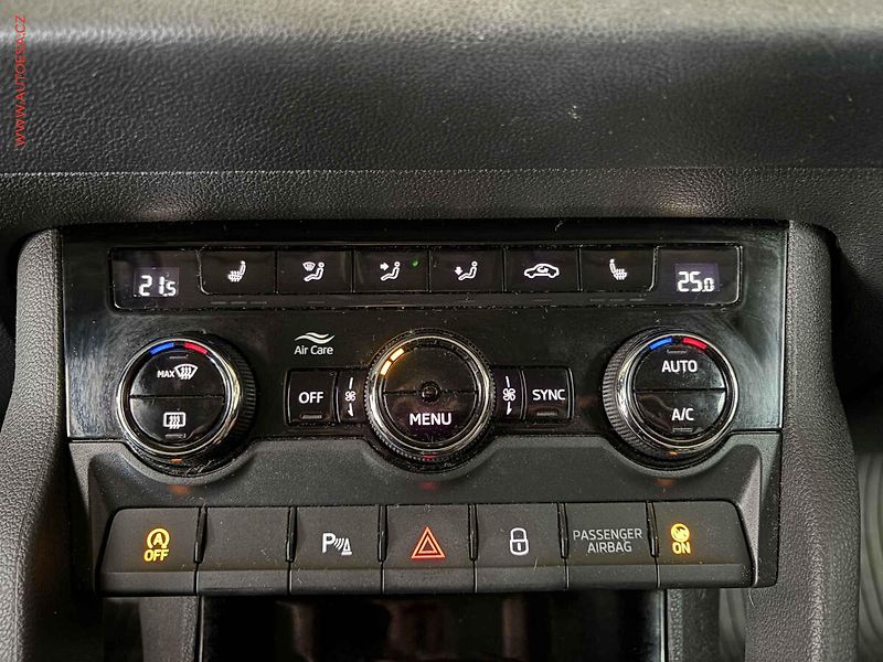 Škoda Karoq (2022) 1.5 TSi, 1.maj,ČR, Style - fotka 15 z 17